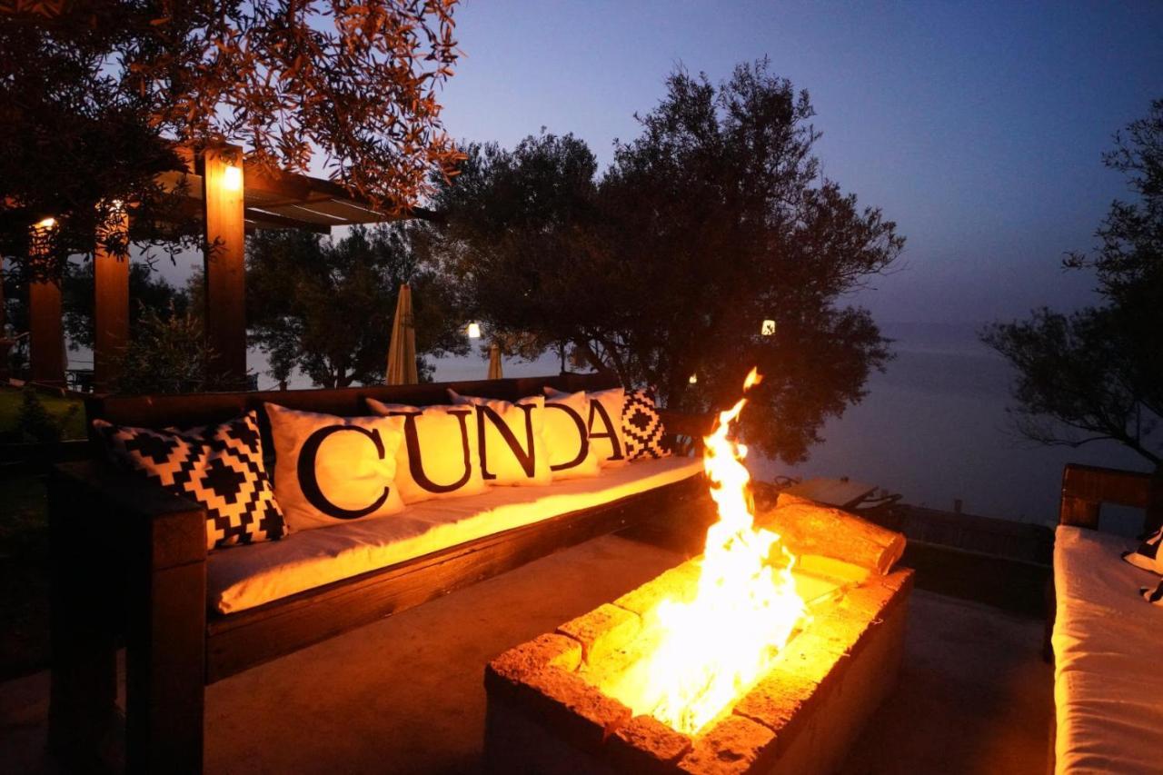 Qcunda Otel Ayvalik Luaran gambar