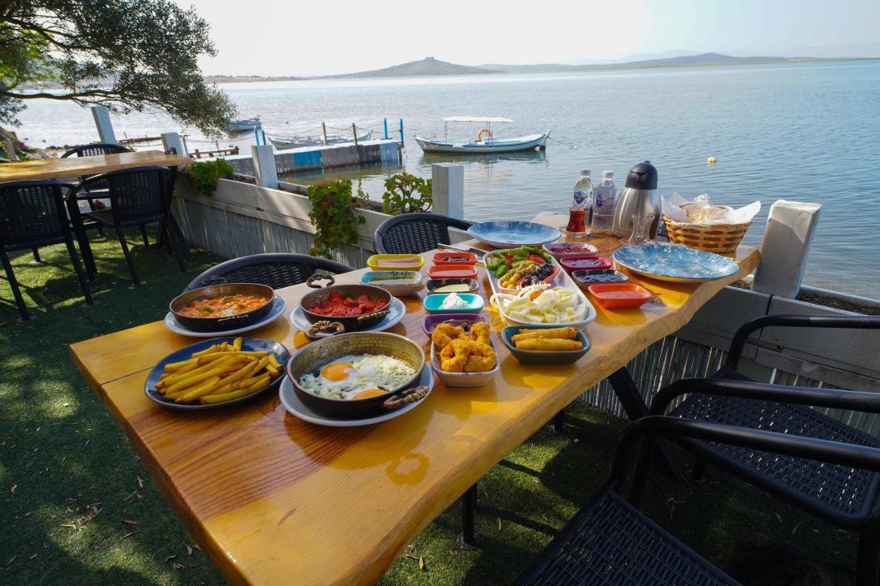 Qcunda Otel Ayvalik Luaran gambar