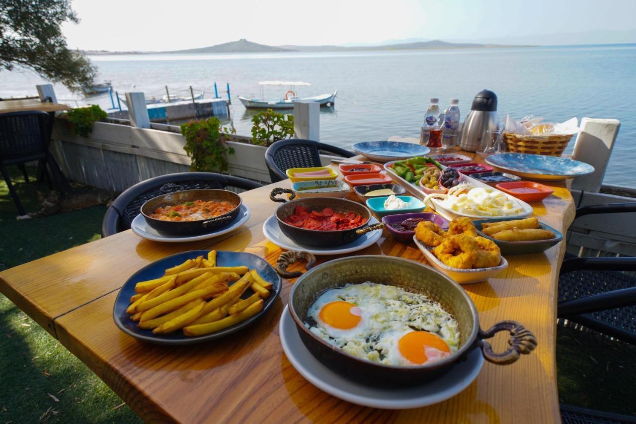Qcunda Otel Ayvalik Luaran gambar