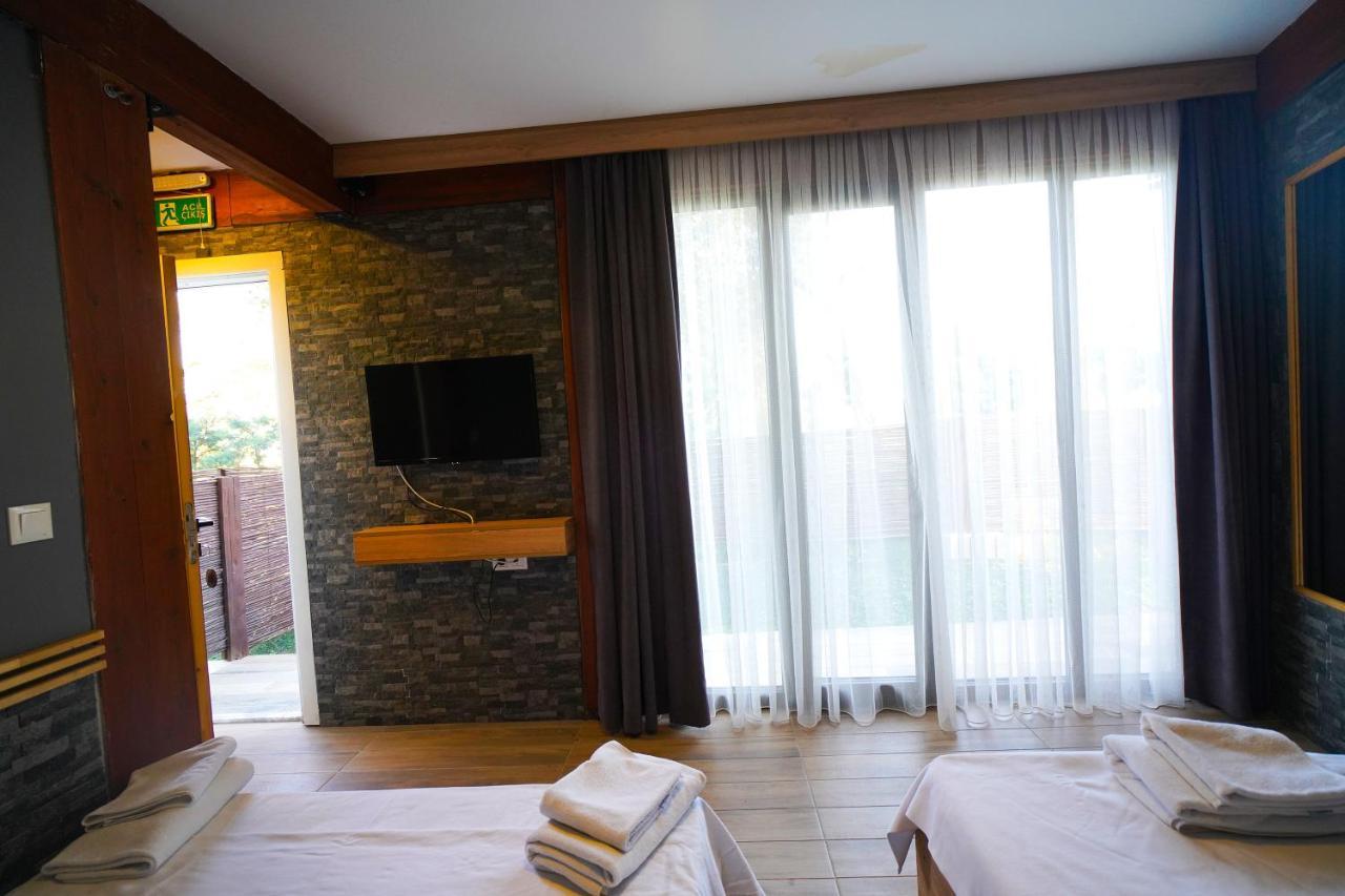 Qcunda Otel Ayvalik Luaran gambar