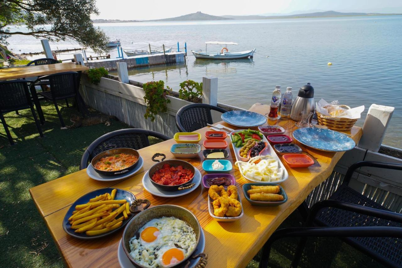 Qcunda Otel Ayvalik Luaran gambar
