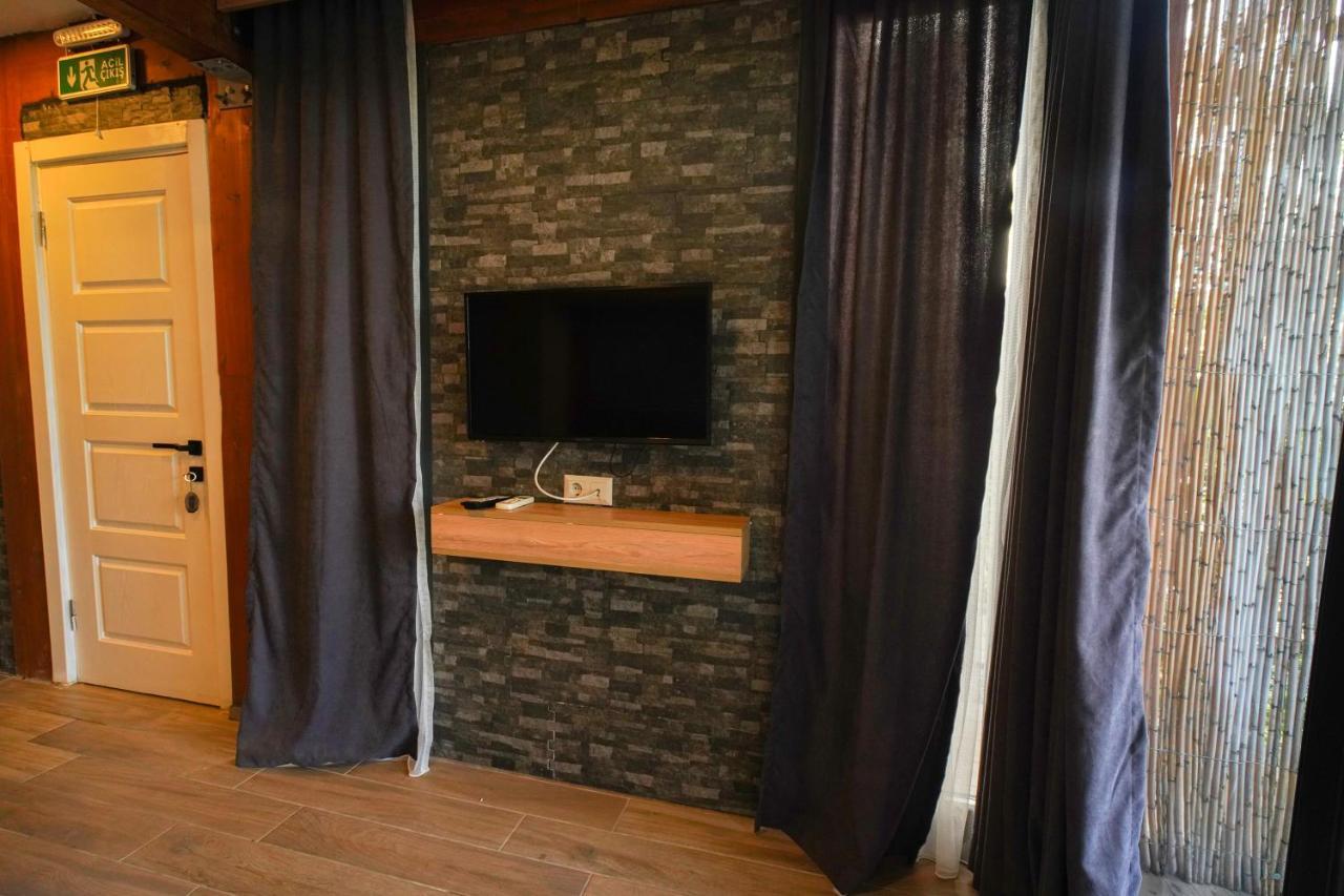Qcunda Otel Ayvalik Luaran gambar